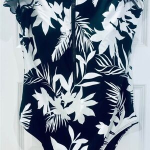 Cupshe Women’s Black and White Leafy One Piece